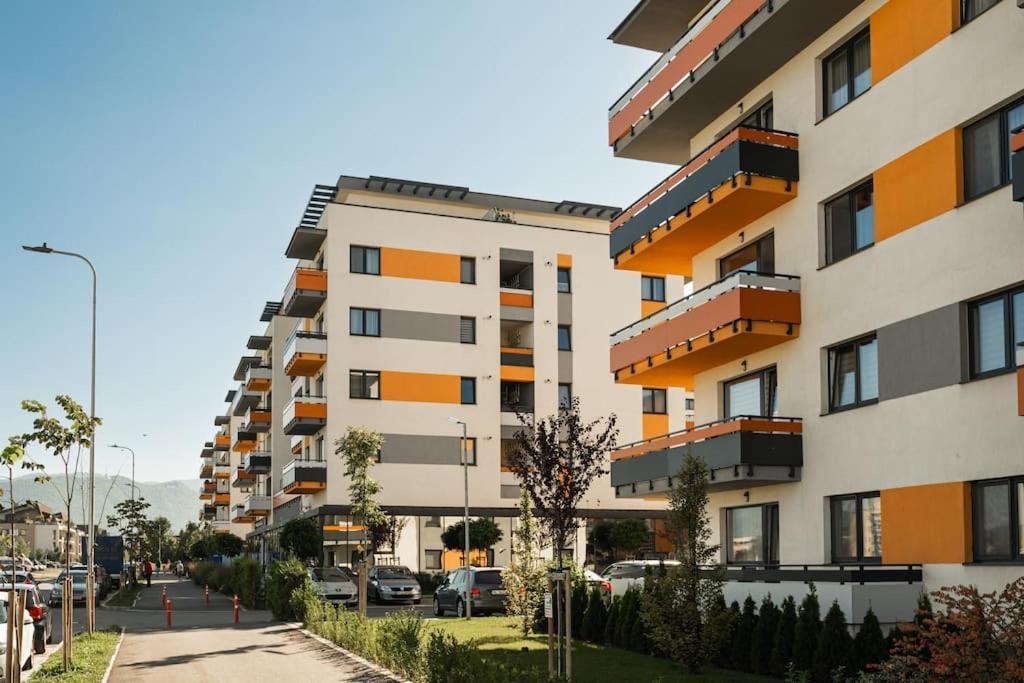 Apartbnb Twins 14B Brasov Bagian luar foto
